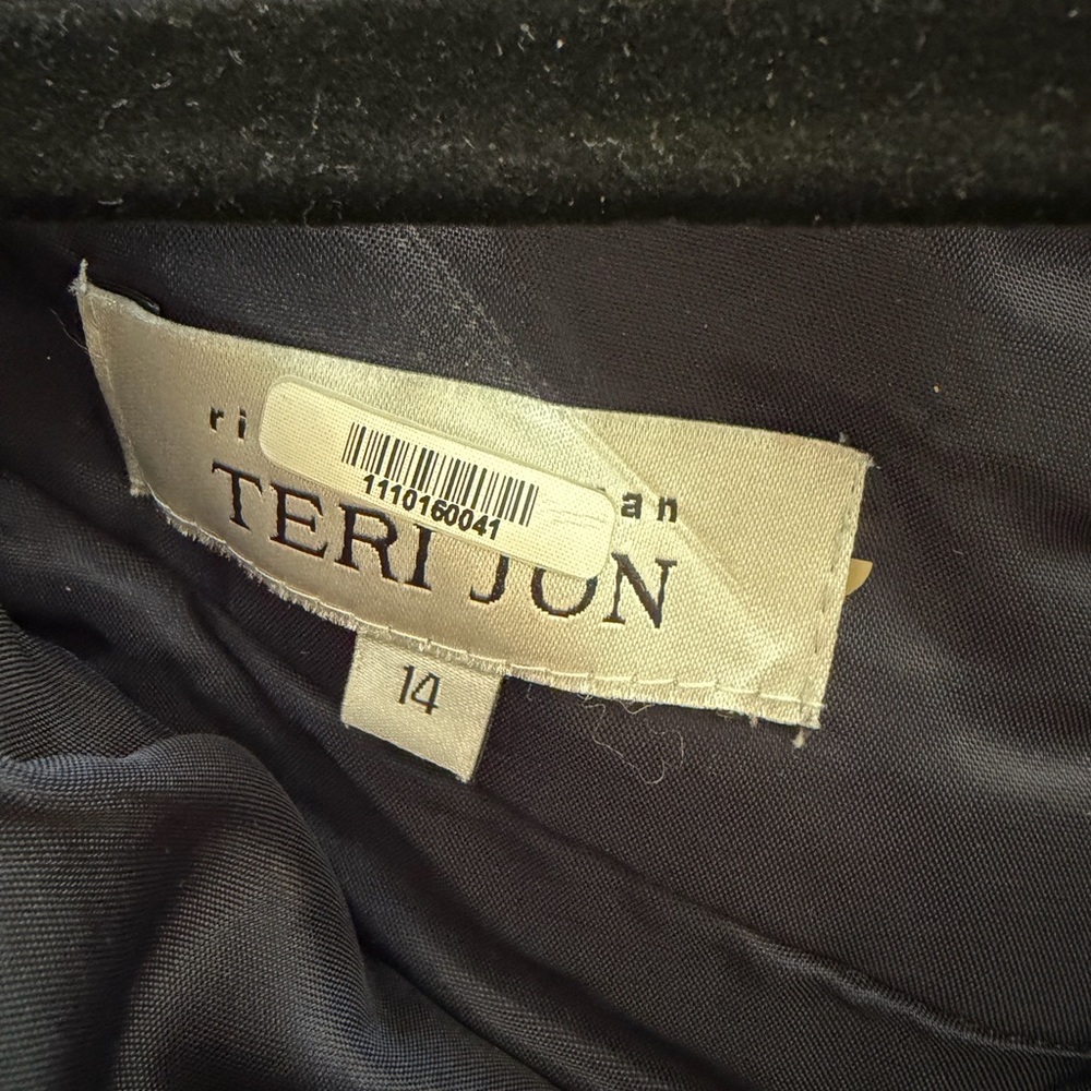 Rickie Freeman for Teri Jon One Shoulder Midnight Dress - Picture 3 of 3